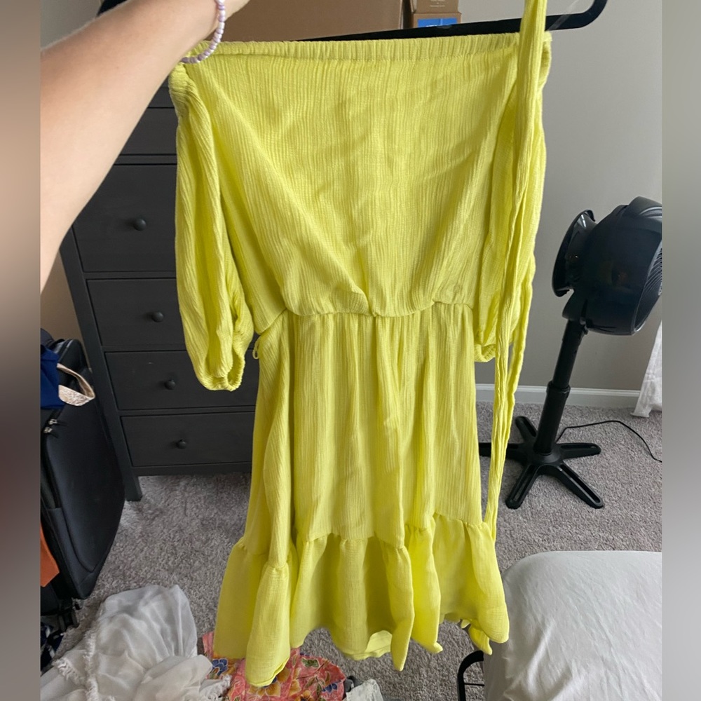 Yellow off the shoulder dress, with tie for around waist